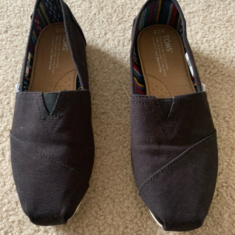 TOMS shoes
